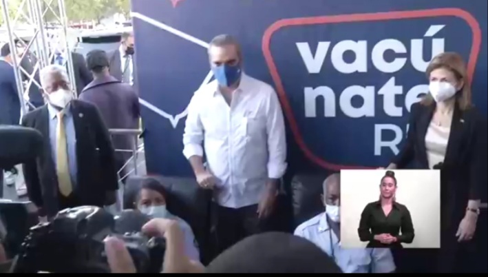 El Presidente Abinader Inicia con existo Plan Nacional de Vacunación contra el COVID-19.